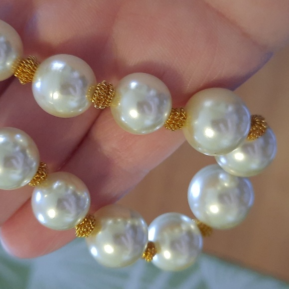Faux Pearls Necklace with gold Tone Accent - Picture 4 of 5